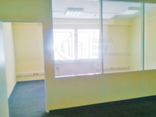 Аренда офиса 183.7 м2 в бизнес-центре, метро Звенигородская