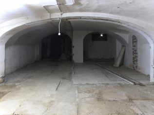 Аренда торгового помещения 100.8 м²