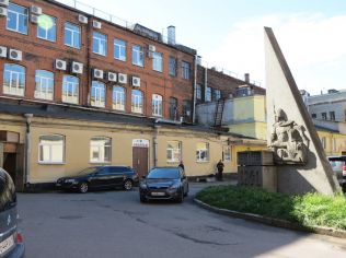 Аренда склада 215 м2 в многофункциональном комплексе, метро Обводный Канал