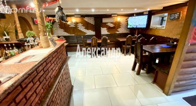 Аренда торгового помещения 79.2 м², улица Савушкина - фото 1