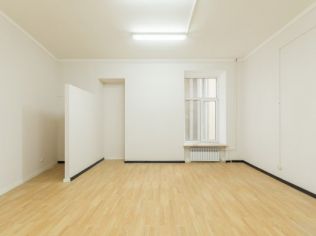 Аренда офиса 33.7 м2 в бизнес-центре, метро Достоевская