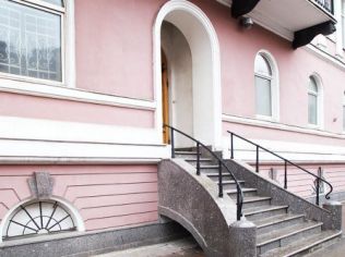 Аренда офиса 142 м2 в бизнес-центре, метро Василеостровская