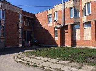 Аренда торгового помещения 500 м2 в торговом центре, метро Проспект Ветеранов