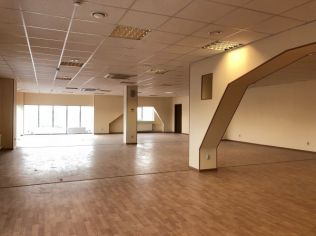 Аренда офиса 538.3 м2 в бизнес-центре, метро Звёздная