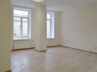 Аренда офиса 96.4 м2 в многофункциональном комплексе, метро Горьковская