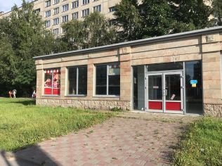 Аренда торгового помещения 50 м2 в отдельно стоящем здании, метро Купчино