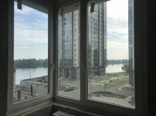 Продажа помещения свободного назначения 37.5 м2 в многофункциональном комплексе, метро Рыбацкое