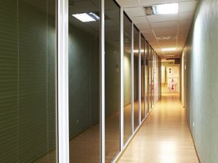 Аренда офиса 47.9 м2 в бизнес-центре, метро Выборгская