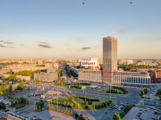 Продажа помещения свободного назначения 1000 м2 в многофункциональном комплексе, метро Московская