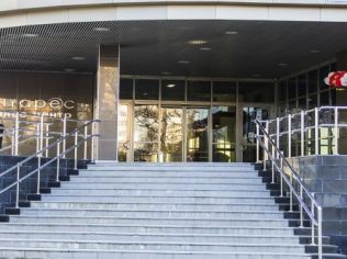 Аренда офиса 62.5 м2 в бизнес-центре, метро Старая Деревня