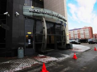 Аренда офиса 540 м2 в бизнес-центре, метро Комендантский Проспект