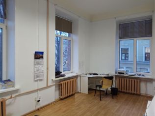 Аренда офиса 20.5 м2 в офисном здании, метро Площадь Ленина
