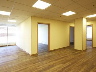 Аренда офиса 105.8 м2 в бизнес-центре, метро Звёздная