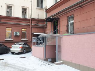 Аренда помещения свободного назначения 90 м2 в многофункциональном комплексе, метро Парк Победы