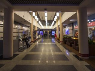 Аренда офиса 80 м2 в бизнес-центре, метро Комендантский Проспект