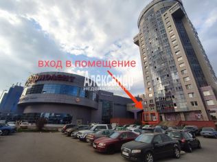 Аренда торгового помещения 71.2 м²