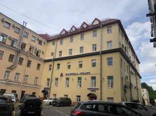 Аренда торгового помещения 217.2 м²