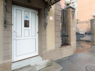 Аренда офиса 150 м2 в бизнес-центре, метро Звенигородская