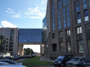 Аренда помещения свободного назначения 122 м2 в многофункциональном комплексе, метро Чернышевская