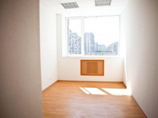 Аренда офиса 69 м2 в бизнес-центре, метро Новочеркасская