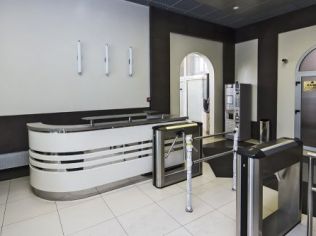 Аренда офиса 42.4 м2 в бизнес-центре, метро Удельная