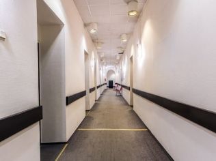 Аренда офиса 21.5 м2 в бизнес-центре, метро Петроградская
