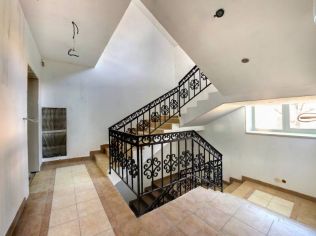 Аренда помещения свободного назначения 821 м²