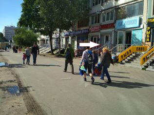Аренда торгового помещения 60 м2 в торгово-офисном комплексе, метро Проспект Просвещения