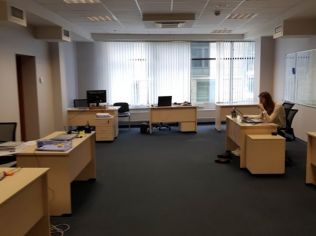 Аренда офиса 66.3 м2 в бизнес-центре, метро Василеостровская