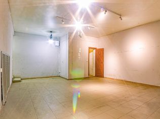 Аренда торгового помещения 71.2 м²