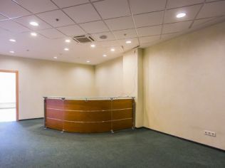 Аренда офиса 116.1 м2 в бизнес-центре, метро Лесная