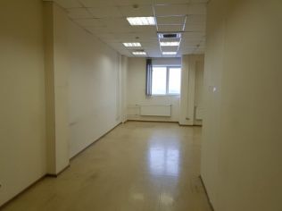 Аренда офиса 46.7 м2 в бизнес-центре, метро Нарвская