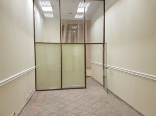 Аренда офиса 54.8 м2 в бизнес-центре, метро Чкаловская