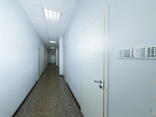 Аренда офиса 12.9 м2 в многофункциональном комплексе, метро Нарвская