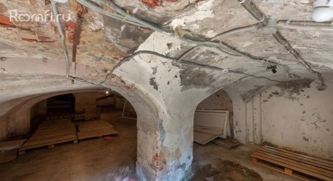 Аренда торгового помещения 184.1 м², Московская улица - фото 2