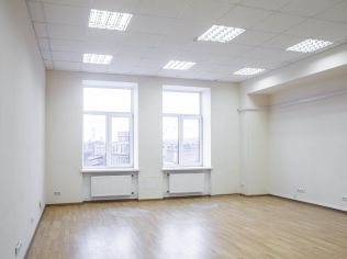 Аренда офиса 95.5 м2 в многофункциональном комплексе, метро Нарвская