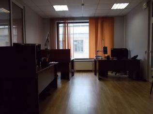 Аренда офиса 171 м2 в многофункциональном комплексе, метро Чернышевская