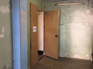 Аренда помещения свободного назначения 48.3 м2 в многофункциональном комплексе, метро Площадь Ленина
