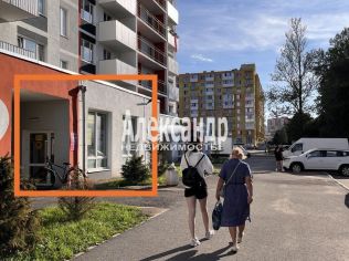 Аренда торгового помещения 75.9 м²