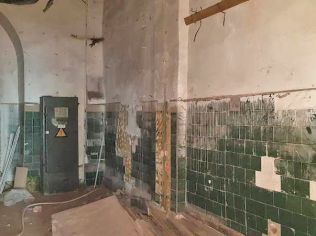 Аренда склада 95.4 м2 в многофункциональном комплексе, метро Площадь Ленина