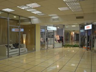 Аренда торгового помещения 63.3 м2 в многофункциональном комплексе, метро Удельная