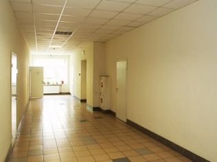 Аренда офиса 31.7 м2 в бизнес-центре, метро Кировский Завод