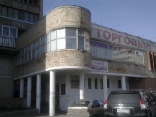 Аренда торгового помещения 64 м2 в многофункциональном комплексе, метро Проспект Ветеранов