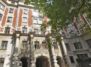 Аренда офиса 200 м2 в бизнес-центре, метро Петроградская