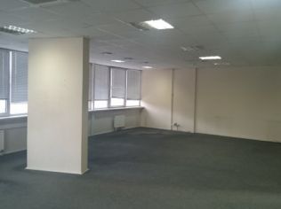 Аренда офиса 330.9 м2 в бизнес-центре, метро Нарвская