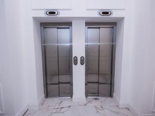 Аренда офиса 44.9 м2 в бизнес-центре, метро Василеостровская