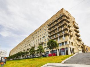 Аренда помещения свободного назначения 220.1 м2 в бизнес-центре, метро Новочеркасская