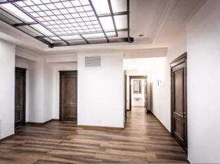 Аренда офиса 33.9 м2 в бизнес-центре, метро Маяковская