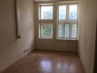 Аренда офиса 38.5 м2 в многофункциональном комплексе, метро Петроградская