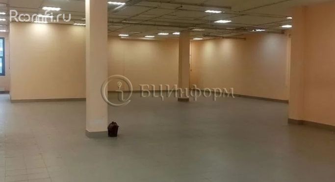 Аренда помещения свободного назначения 900 м², Заневский проспект - фото 1